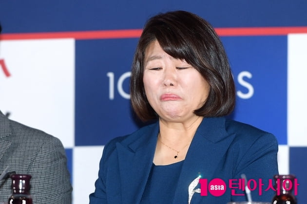 [B컷 방출] '청룡영화상' 음료, 올해도 피해자 속출…'홍초에 감전됐어요'