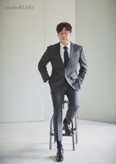 박휘순♥천예지, 웨딩화보 공개…17세차 극복한 운명적 사랑