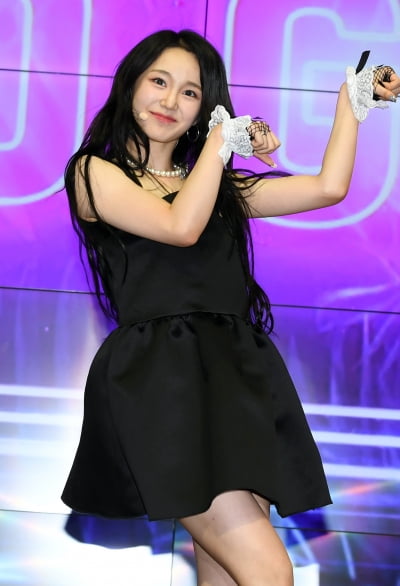 [TEN 포토] 우아 나나 '돋보이는 센터 비주얼'