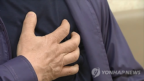 '돌연사의 위험신호' 가슴 통증, 가볍게 여기면 위험