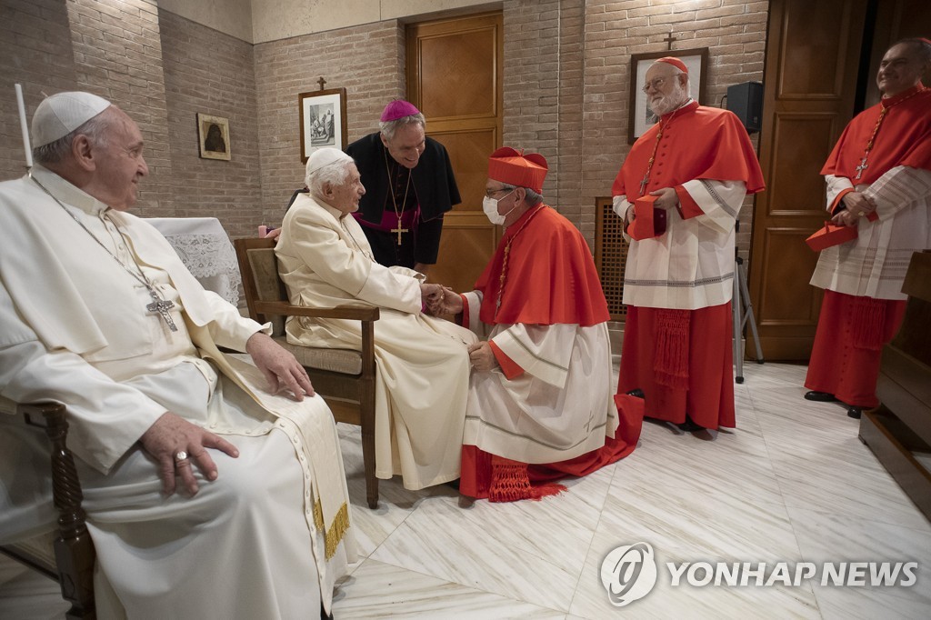 교황, 새 추기경 13명 공식 임명…"부패 경계하라" 당부