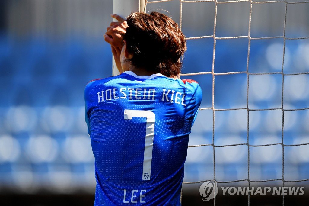 '최경록 시즌 1호골' 카를스루에, 브라운슈바이크에 3-1 승리