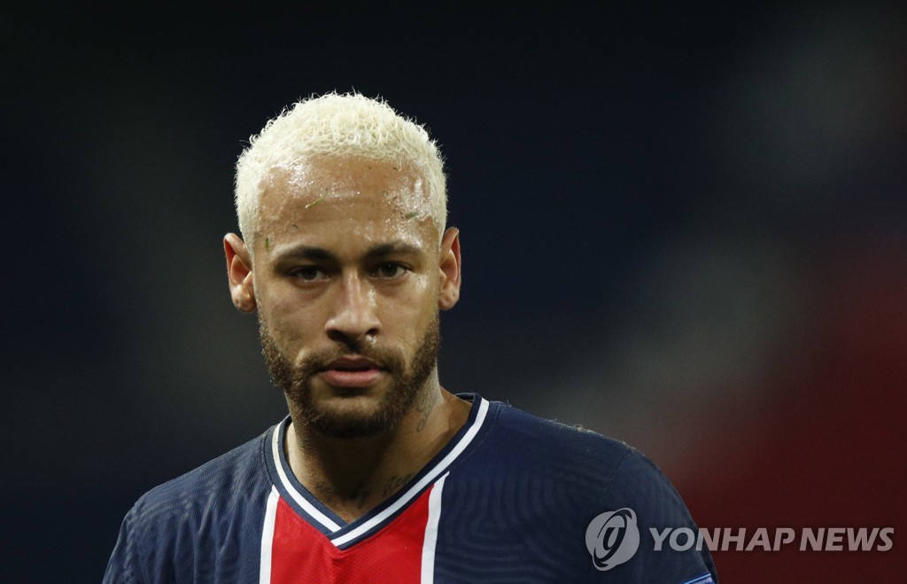 '네이마르 PK 결승골' PSG, 라이프치히에 승리…황희찬은 결장