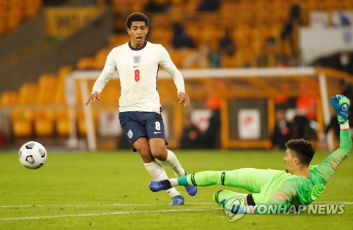 17세 미드필더 벨링엄, 잉글랜드 축구대표팀 발탁