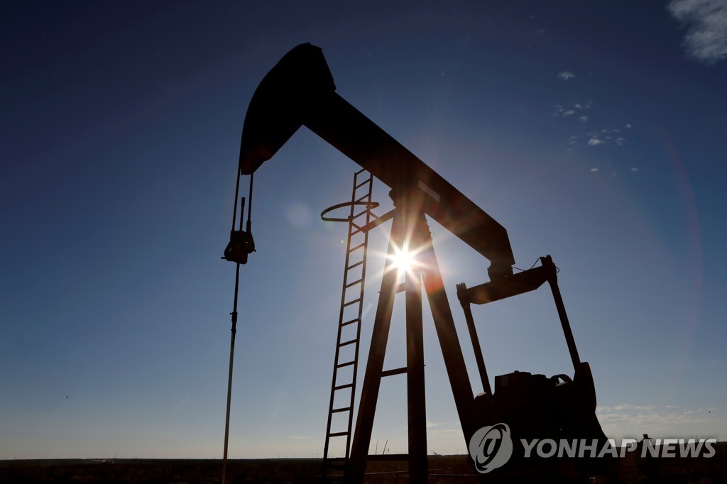 국제유가, 백신·감산 기대에 상승…WTI 1.5%↑