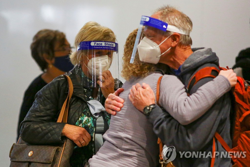 美 추수감사절 코로나 기폭제 되나…신규사망 6개월만에 최다(종합)