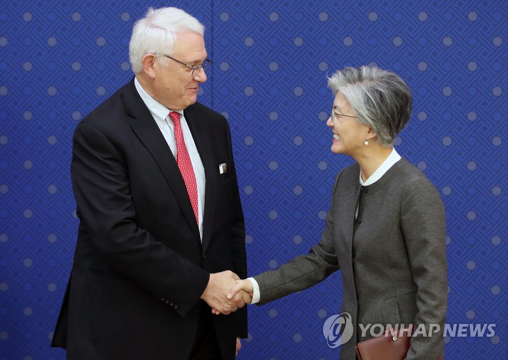 "한국, 중국과 건설적 관계 위해 한미동맹 지렛대 삼아야"