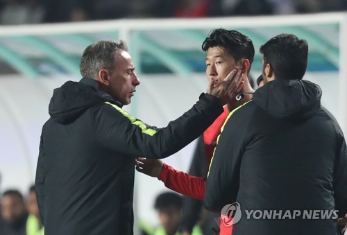 벤투호, 코로나 뚫고 올해 첫 해외원정 출격…15일·17일 평가전