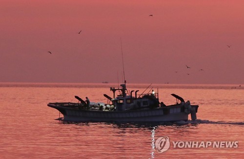 서해5도 어선 입출항 신고 해군 아닌 해경으로…67년만에 개정