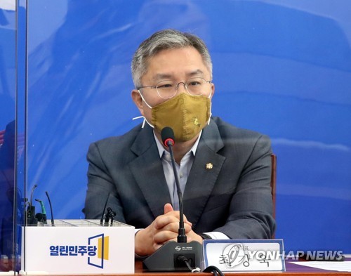 '선거법 위반' 혐의 최강욱·김홍걸 오늘 첫 재판