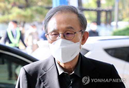 논현동으로 간 옛 친이계…"사실상 종신형" 격앙