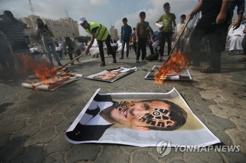 마크롱 "무함마드 만평 누군가에겐 충격적일 수 있다"