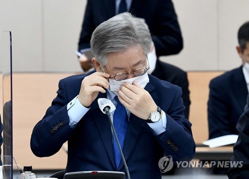 이재명, '尹 지지율 급등' 얘기에 "검찰개혁 중요성 상기"