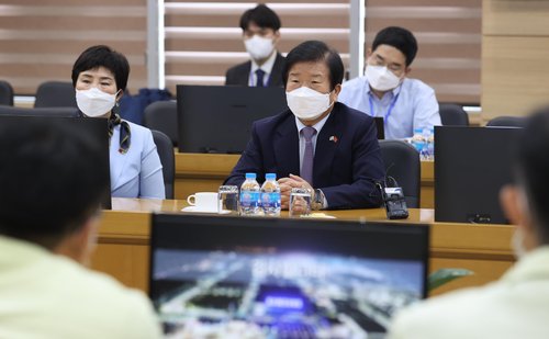 박의장, 베트남 방문 마치고 귀국길…코로나 속 협력강화 모색