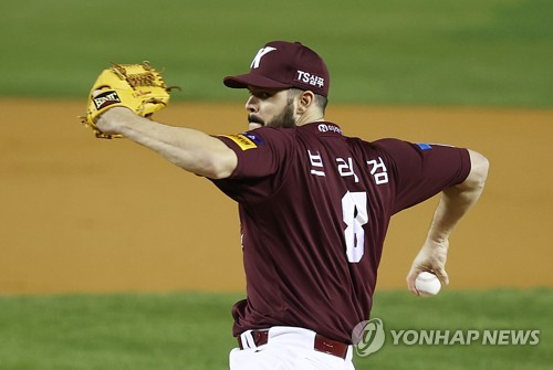 [고침] 스포츠(키움 브리검, 6⅓이닝 2실점…포스트시즌…)