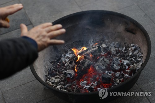 곤두박질한 기온에 전국 '덜덜'…바람까지 불어 체감기온 '뚝'