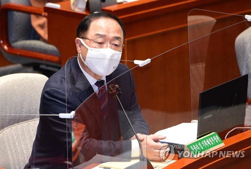 정총리 "증세 계획 전혀 없어…여전히 보유세 높여야"(종합)