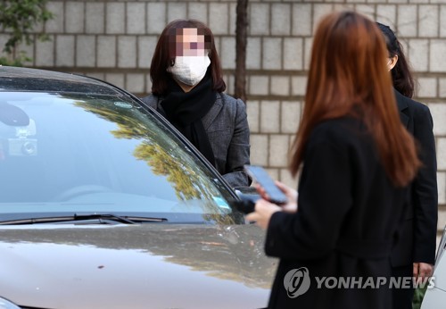 "숙명여고 쌍둥이보다 심각" vs "표창장 위조 근거 없어"