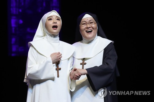 박해미·이수미·이지혜 '신의 아그네스'…기적처럼 무대에 서다