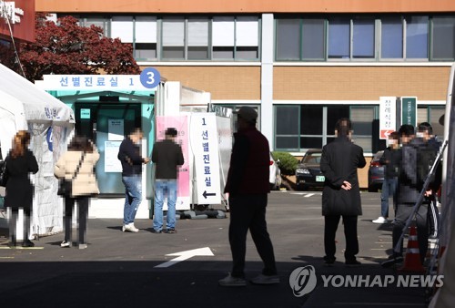 심상치 않은 '일상 감염' 확산세…오늘도 세 자릿수 이어가나