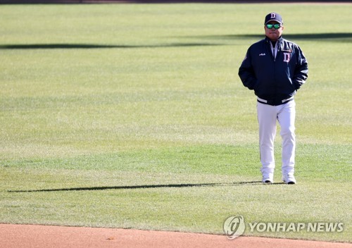 '소형준 경계' 김태형 감독 "베테랑 같다…2차전 선발은 최원준"