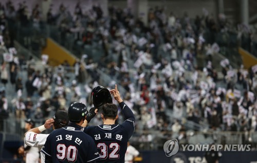 [고침] 스포츠(김재환, 3안타 3타점 폭발…2연승 두산, 한…)