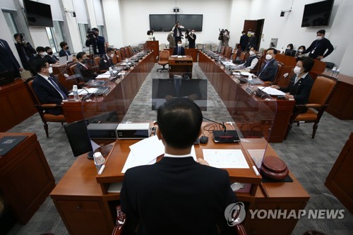 野 "공수처장 후보 졸속심사 역풍 불 것…독재의 길"