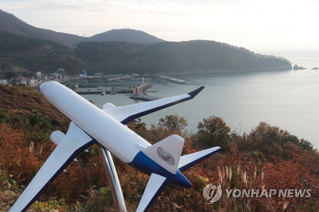 [르포] "계속 바뀌는 정책에 지쳐…빨리 결정해야" 가덕도 현지 반응