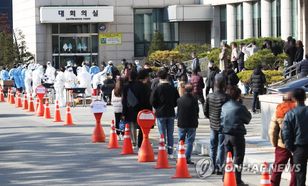 정부 "수도권 중심 코로나19 급속 확산…긴장 풀면 쉽게 감염"(종합)