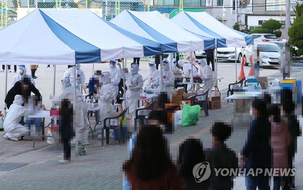 울산서 초교 이어 고교서도 확진자 발생…학교 방역 비상(종합)