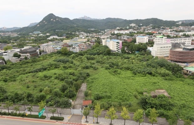 대한항공이 보유하고 있는 서울시 종로구 송현동 부지의 모습./사진=연합뉴스