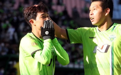 은퇴 앞둔 이동국, 'FA컵' 한 풀다…전북, 구단 첫 '더블'
