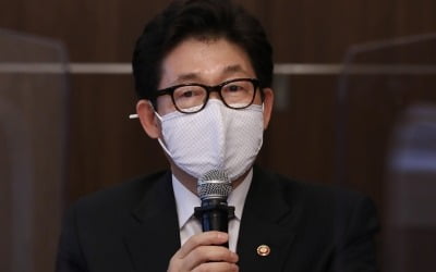 조명래 "수도권 미세먼지 26%는 경유차…운행제한 불가피" [발표문 전문]