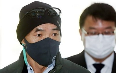 북한 피격 공무원 형 "해경 부실수사…형사 고발 검토"