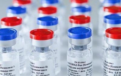 러시아 "자체 개발 코로나19 백신 '대중 접종' 내년부터 시행"