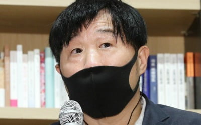 서민 "文정권, 영화 비열한 거리처럼 '의리' 강조, '배신' 경계"