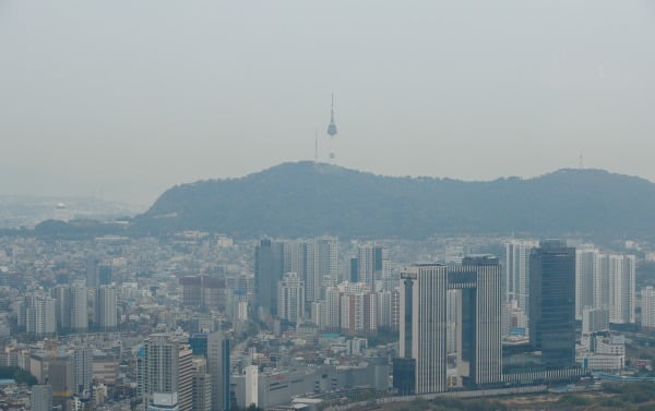 수요일인 18일은 전국이 대체로 흐린 가운데 가끔 비가 내릴 전망이다. 사진=뉴스1