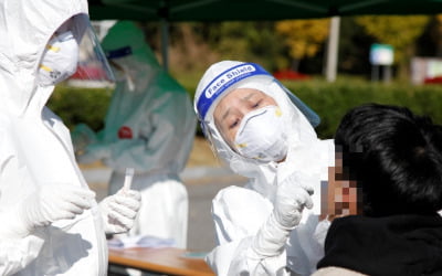 심상치 않은 코로나 확산세…신규 확진 200명 육박 '비상' [종합]