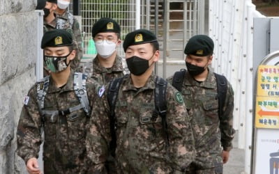 온 몸에 문신 새겨도 현역 입대…軍 병역판정 기준 개정