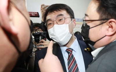 "낙태죄, 2030男 생각 궁금"…김남국, 정의당 갑질·협박 논란 