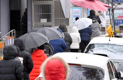 서울시, 1300개 병상 추가 확보…내일부터 무료·익명 검사