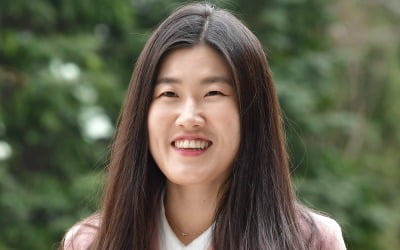 이소연 시인, 알라딘 독자 뽑은 '2020 한국 문학의 얼굴' 선정