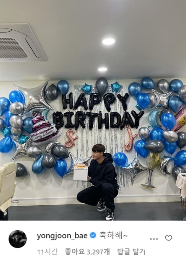 박서준에게 생일축하 메시지를 보낸 배용준 /사진=인스타그램 