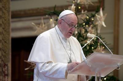 "인류 모두에게 백신을"…프란치스코 교황, 코로나 속 성탄 강복