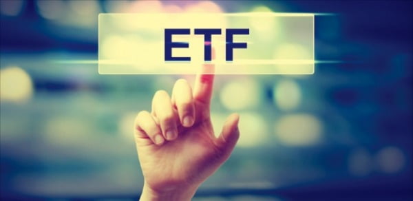 '年 0.07%'까지 내렸다…돈 몰리는 ETF 시장 '세계 최저 수수료' 경쟁