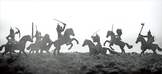 중세 기마대의 전투 모습을 형상화한 장면.  Getty Images Bank 