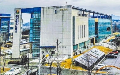 충남TP 스마트공장 지원 '순항'…참여 기업, 생산성·품질 다 잡았다