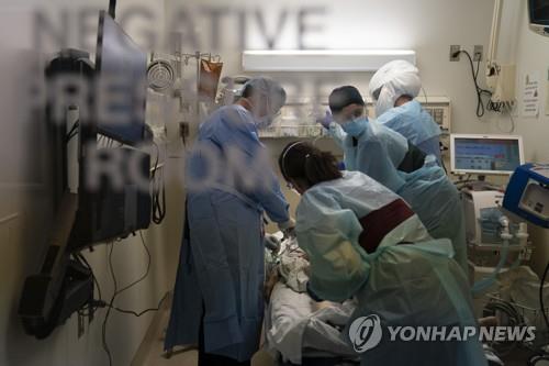 미국 주지사들 잇단 경고…"성탄절 이전 코로나19로 병상 포화"