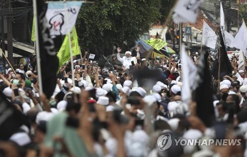 인니 이슬람 성직자, 대규모 행사 사과…경찰 출석은 거부