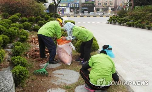 내년 정부 예산으로 104만명에 일자리 제공…노인은 79만명